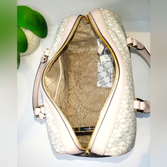 🌺MICHAEL KORS🌺 Bedford Legacy MD Duffle Sarchel/Shoulder Bag  & Trifold wallet - Picture 8 of 15